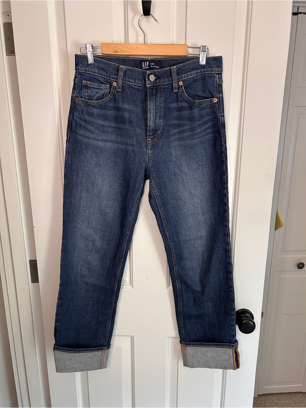 GAP 90s Straight Fit Dark Wash women’s jeans - Size 8/29R